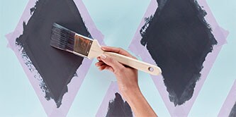Learn how to paint shapes and when to remove painter's tape. Get advice from ScotchBlue™ Brand.
